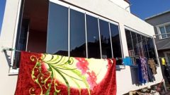 Hatalı cam balkon bütün aileyi zehirledi!