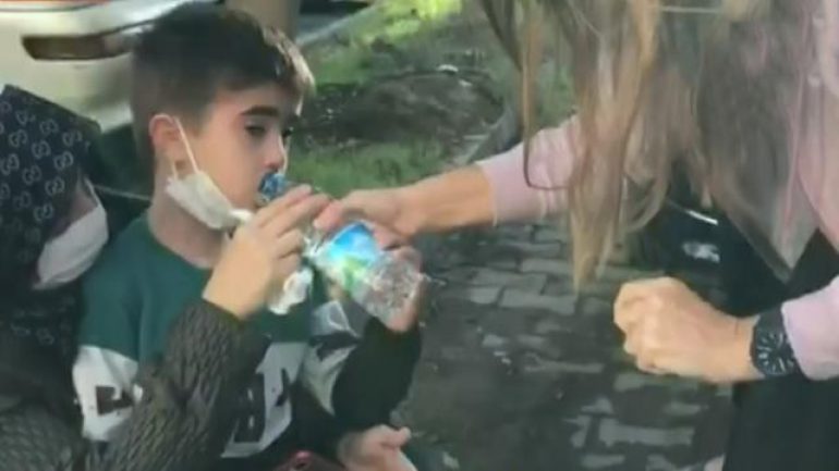 Antalya ve çevre illerde hissedilen deprem vatandaşları sokağa döktü! İşte ilk görüntüler