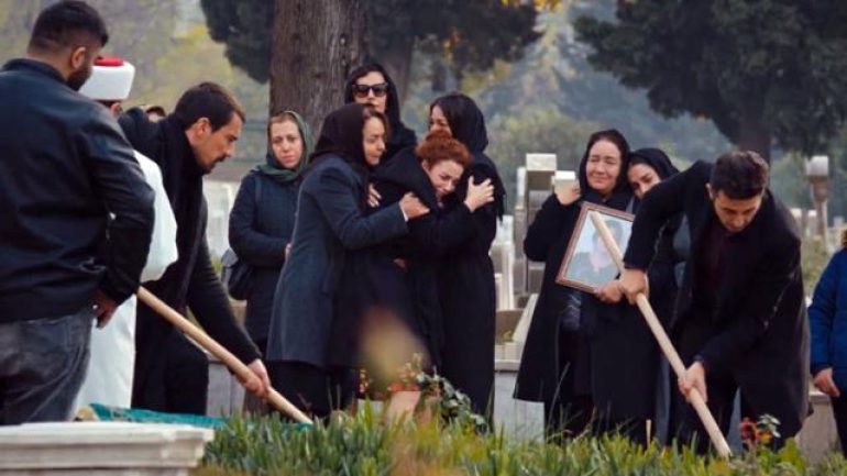 Doğduğun Ev Kaderindir dizisinde ayrılık! Başrol oyuncunun vedası herkesi duygulandırdı