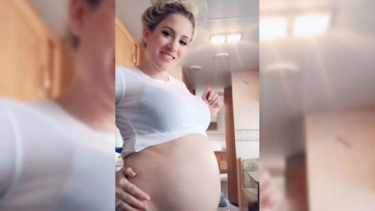 İkizlere hamile olan fenomen, 10 gün sonra tekrar hamile kaldı!