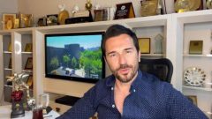 Uğur Arslan tişört aldı, başına gelmeyen kalmadı!