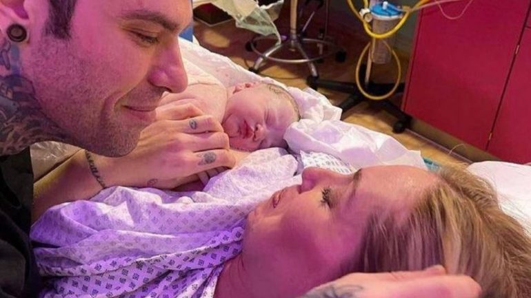 Fenomen Chiara Ferragni ikinci kez anne oldu