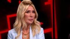 Seda Sayan photoshop’un dozunu kaçırınca alay konusu oldu