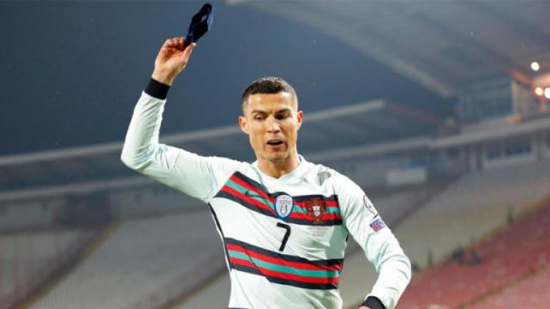 Ronaldo’nun yere attığı pazubandı hayat kurtaracak