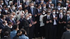 Taksim Camii’de ilk namaz kılındı