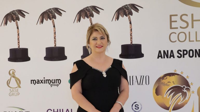 Sonay Gökhan Öztan Golden Palm Awards’ta şıklığıyla büyüledi