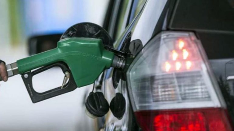 9 liraya doğru koşuyor! Benzine bir zam daha