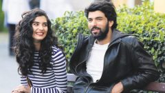 Başarısı ülke sınırını aştı! Ünlü oyuncu, Kara Para Aşk dizisinin oyuncularına övgü yağdırdı