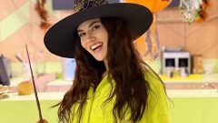 Fahriye Evcen’den Cadılar Bayramı pozu! Paylaşımına beğeni yağıyor