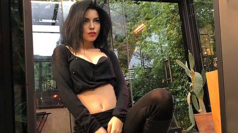 Merve Boluğur’dan seksi göbek dansı
