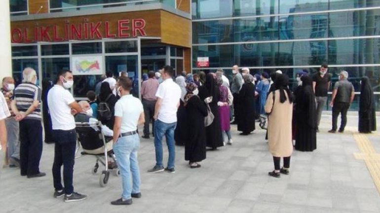 Hastanelerde randevu bulamıyorlar! Yetkili isimden açıklama geldi