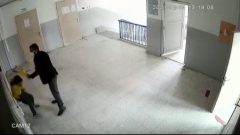 Öğrencisini defalarca tokatlayan öğretmenin savunması pes dedirtti