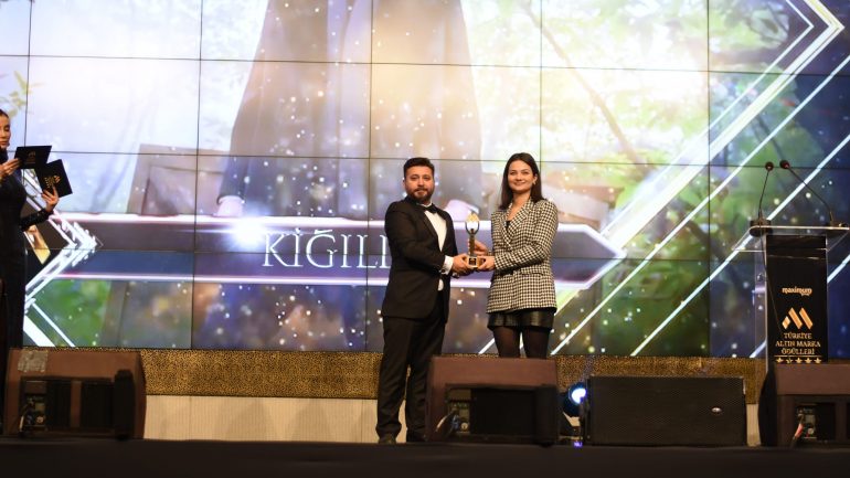 Yılın Giyim Markası “Kiğılı”