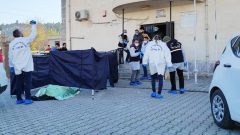 Bebeklerini aşıya götürüyorlardı! Karısını öldüren adam aynı silahla intihar etti