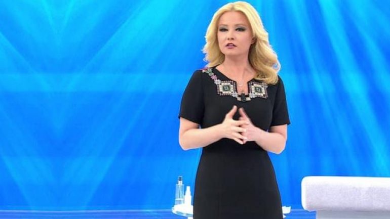 Müge Anlı, canlı yayında neden hep elbise giydiğini açıkladı