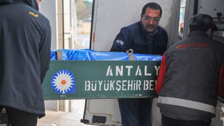 Sahte içki kabusu hortladı, iki günde 9 can kaybı