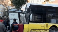 İstanbul’da İETT otobüsü durağa daldı!