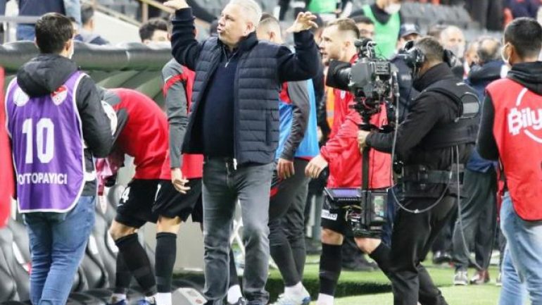 İstediğini aldı! Yeni Malatyaspor, Sumudica’nın sözleşmesini feshetti