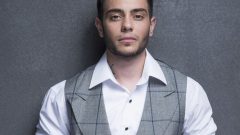 Rüzgar Erkoçlar sakal bıraktı! Yeni imajı dikkat çekti