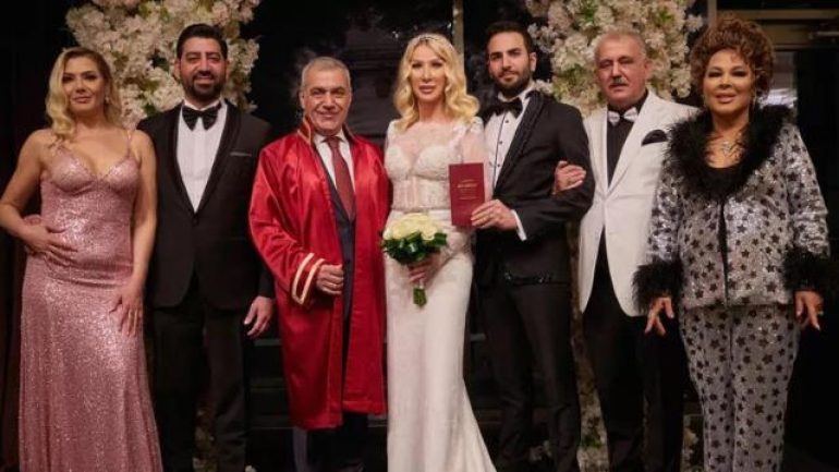 Seda Sayan, 7. kez dünyaevine girdi!