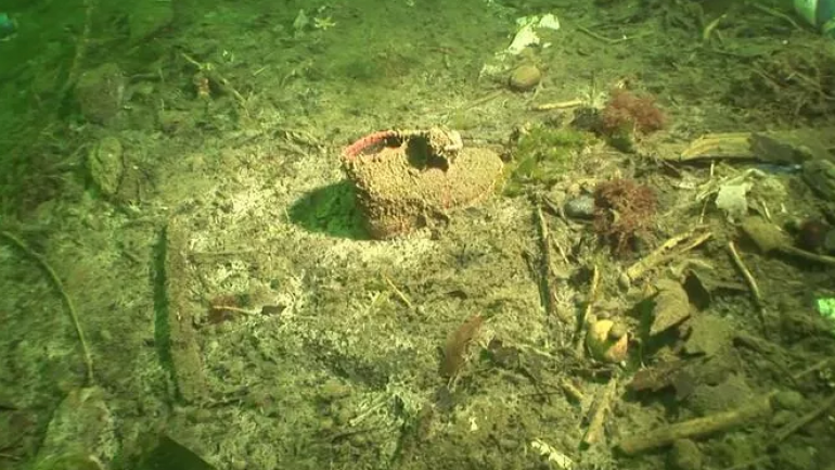 1999 Deprem’de meydana gelen hasar izleri, deniz altında ilk günkü gibi duruyor