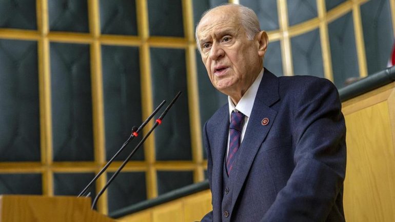 Türkiye seçime gidiyor! Bahçeli “Mayısta bu işi bitirelim” dedi, AK Parti’den ilk yanıt geldi