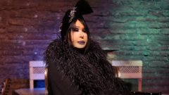 Bülent Ersoy AFAD’a maddi ve 5 iş makinesi bağışı yaptı