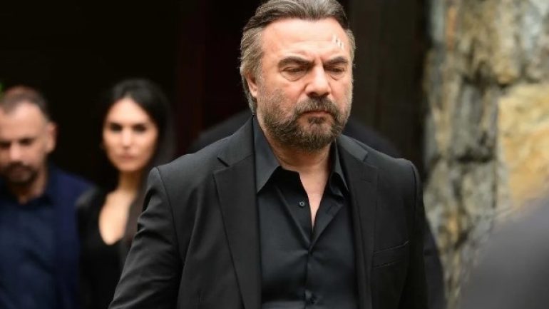 Ben Bu Cihana Sığmazam’ın Cezayir’i Oktay Kaynarca zehirlendiğini doğruladı