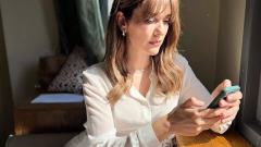 Bergüzar Korel’den tatil paylaşımı: Toplantılardan fırsat olursa sanırım tatile geldim