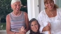 Melek Baykal’la Şenay Düdek’ten Filiz Akın’a ziyaret!