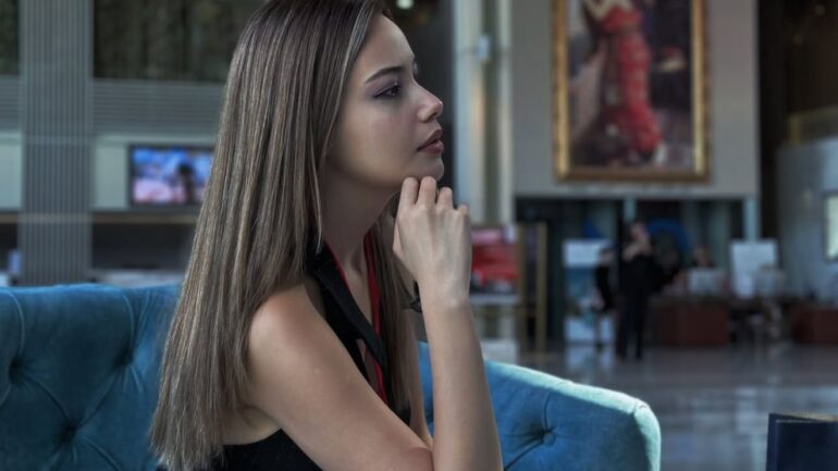 Uzman Klinik Psikolog Nur Ela Aşar Yazdı: “Başkasının Işığında Parlayabilmek”