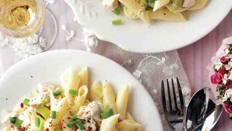 Tavuklu kremalı makarna tarifi