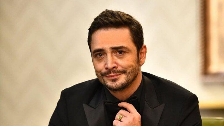 Ahmet Kural yeni imajını paylaştı, hayranları şaşkınlığını gizleyemedi
