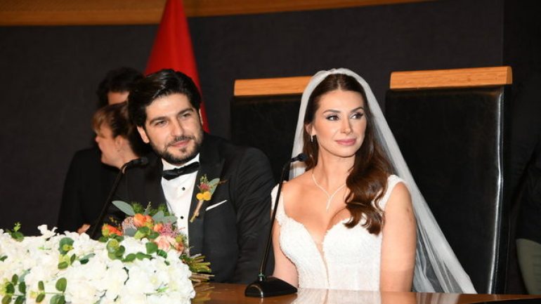 Begüm Birgören ile Mehmet Cemil evlendi