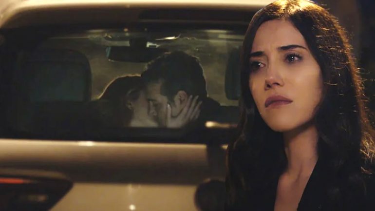 Sadakatsiz’e damga vuran aldatma sahnesi! İhaneti gözleriyle gördü!