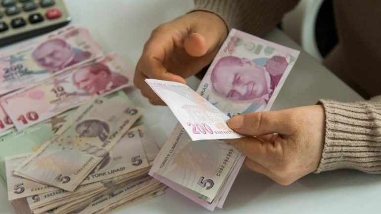 Kısa çalışma ödeneği ve işten çıkarma yasağı uzatıldı