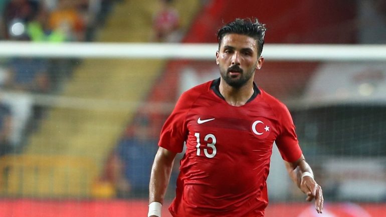 Futbolcu Umut Meraş, korona virüse yakalandı