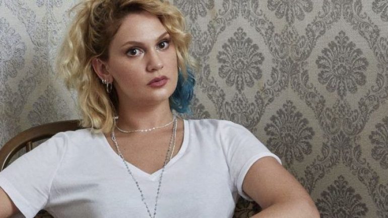 Farah Zeynep Abdullah, kendisine küfür eden takipçisine küfürle karşılık verdi
