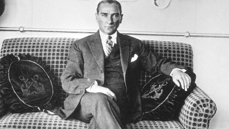 Gazi Mustafa Kemal Atatürk’ü aramızdan ayrılışının 82. yıldönümünde saygı ve minnetle anıyoruz