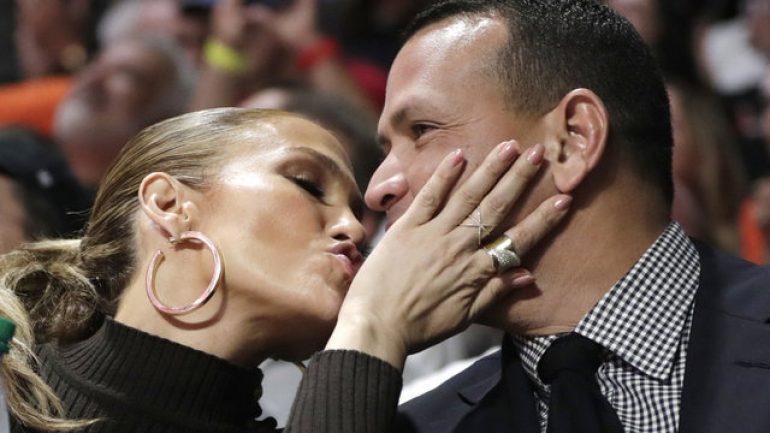 Jennifer Lopez ve nişanlısı Alex Rodriguez, düğünlerini ikinci kez erteledi