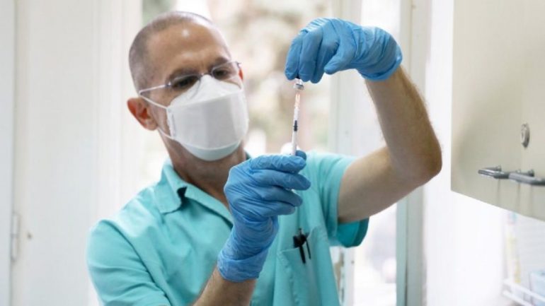 Moderna’nın aşısında yan etki ortaya çıktı