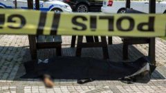 Eşinin cinsel içerikli mesajlarını görünce katil oldu! Beni ‘gereksiz’ diye kaydetmiş