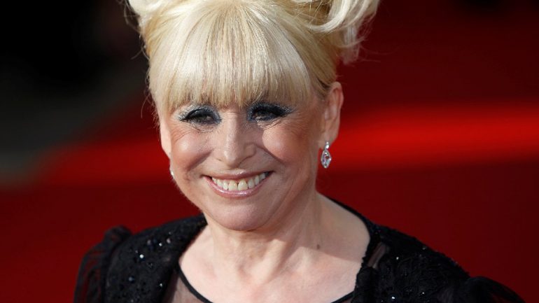 Ünlü oyuncu Barbara Windsor yaşamını yitirdi