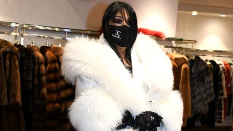 Bülent Ersoy, kürklerini kabul etmeyen derneği vasiyetinden çıkardı