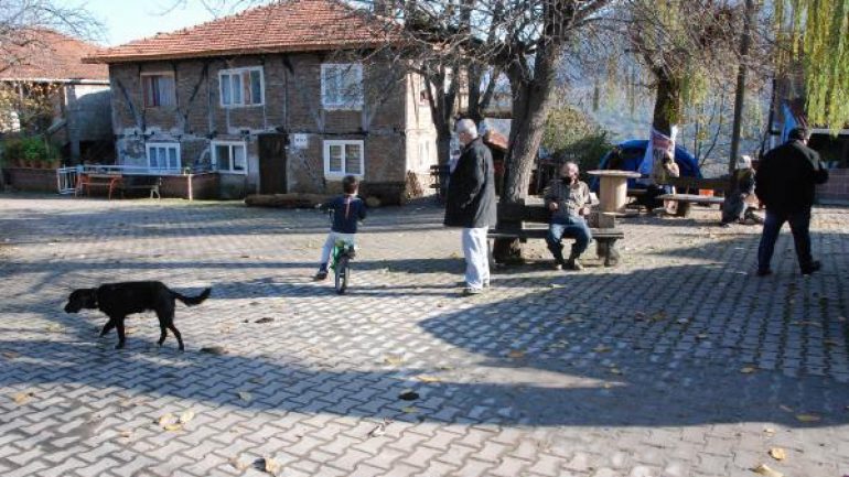 Koronanın görülmediği köy! Herkes arsa ve ev almak için muhtarı arıyor