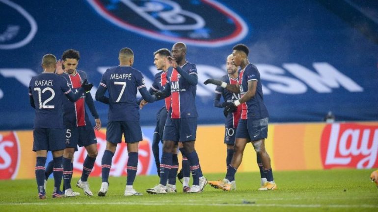 Başakşehir 6 gollü maçla veda etti! Neymar’dan hat-trick…