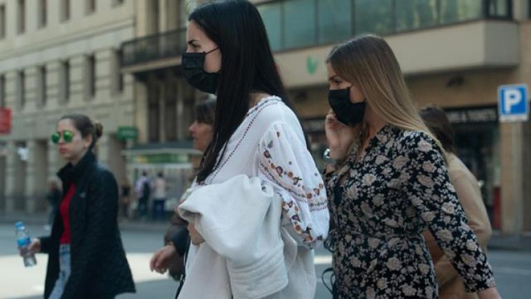 İspanya’da vaka sayısı 1 ayda 25 binden 5 bine düştü!