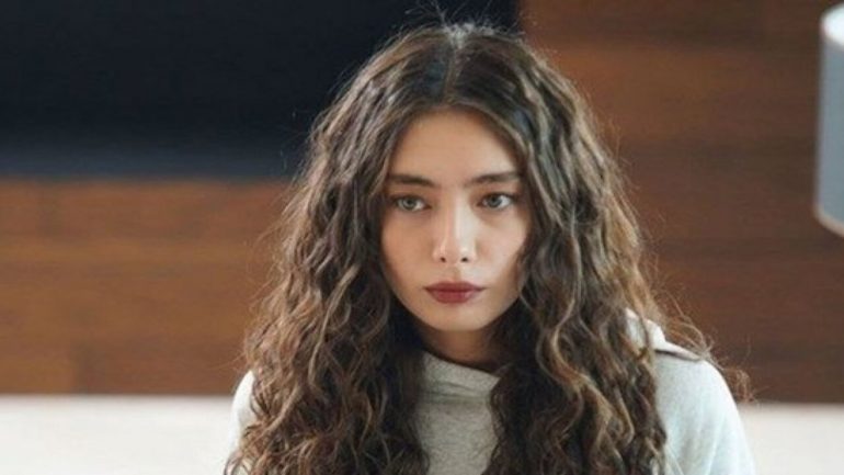 Oyuncu Neslihan Atagül’ün son hali hayranlarını üzdü