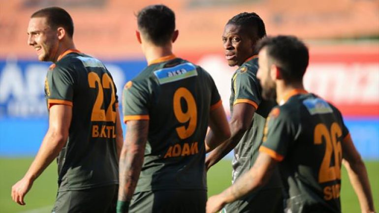 Başakşehir’e fark atan Alanyaspor haftalar sonra rahat nefes aldı
