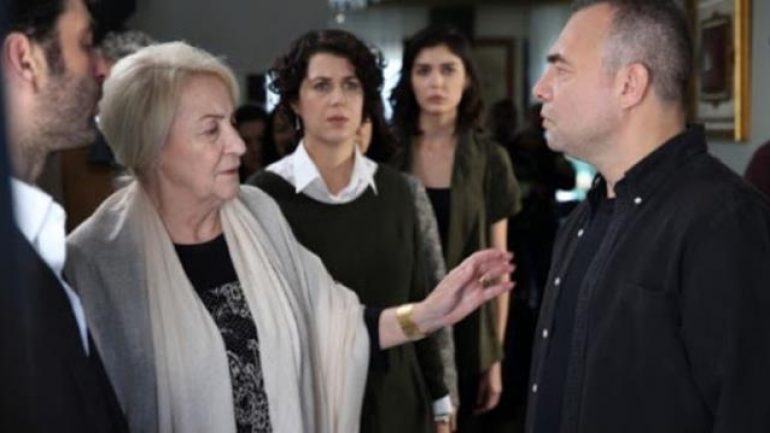 EDHO’nun başrol oyuncusu felç geçirdi!